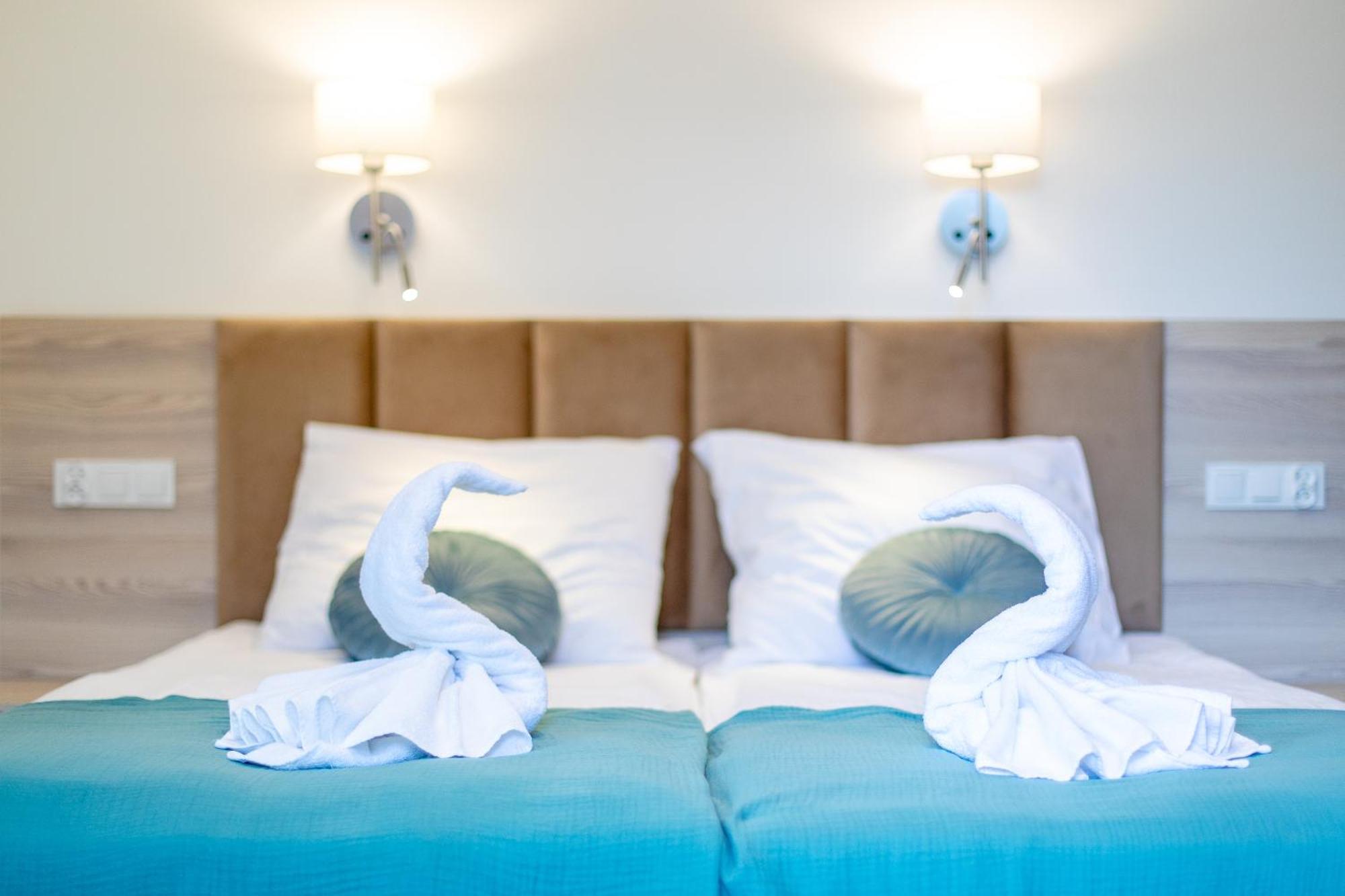 Apartamenty Przy Plazy Z Basenem Z Podgrzewana Woda I Mini Spa - Osrodek Kolonijno-Wczasowy Mewa Niechorze Ngoại thất bức ảnh