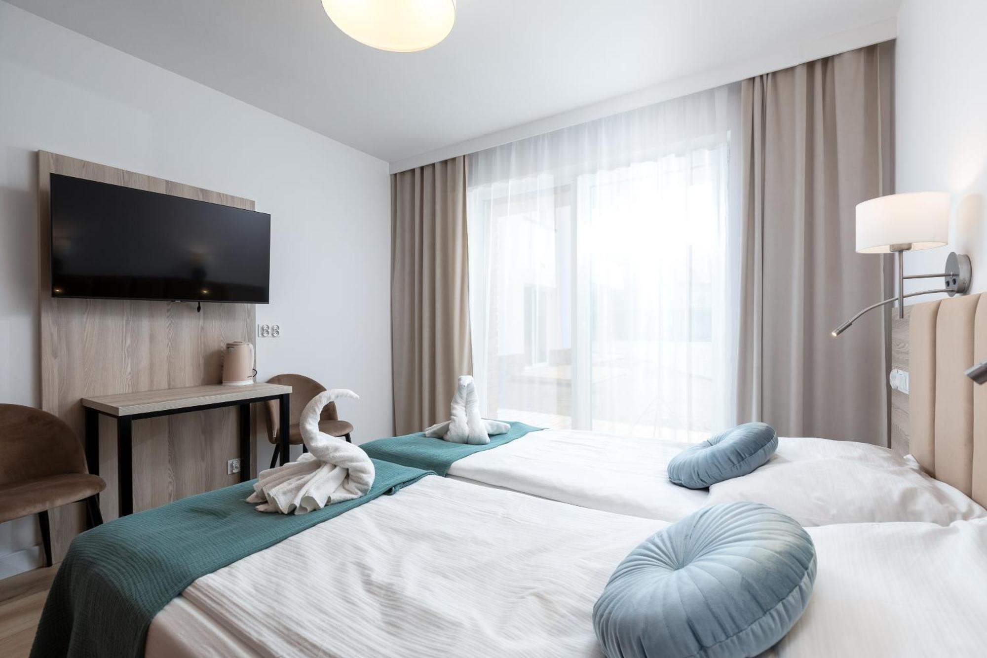 Apartamenty Przy Plazy Z Basenem Z Podgrzewana Woda I Mini Spa - Osrodek Kolonijno-Wczasowy Mewa Niechorze Ngoại thất bức ảnh