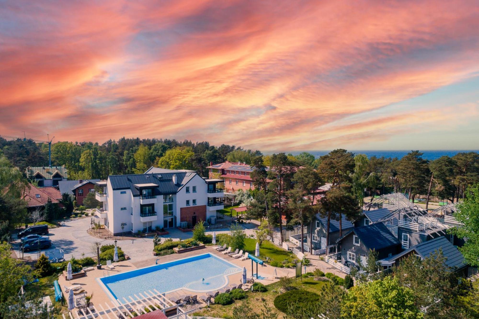 Apartamenty Przy Plazy Z Basenem Z Podgrzewana Woda I Mini Spa - Osrodek Kolonijno-Wczasowy Mewa Niechorze Ngoại thất bức ảnh