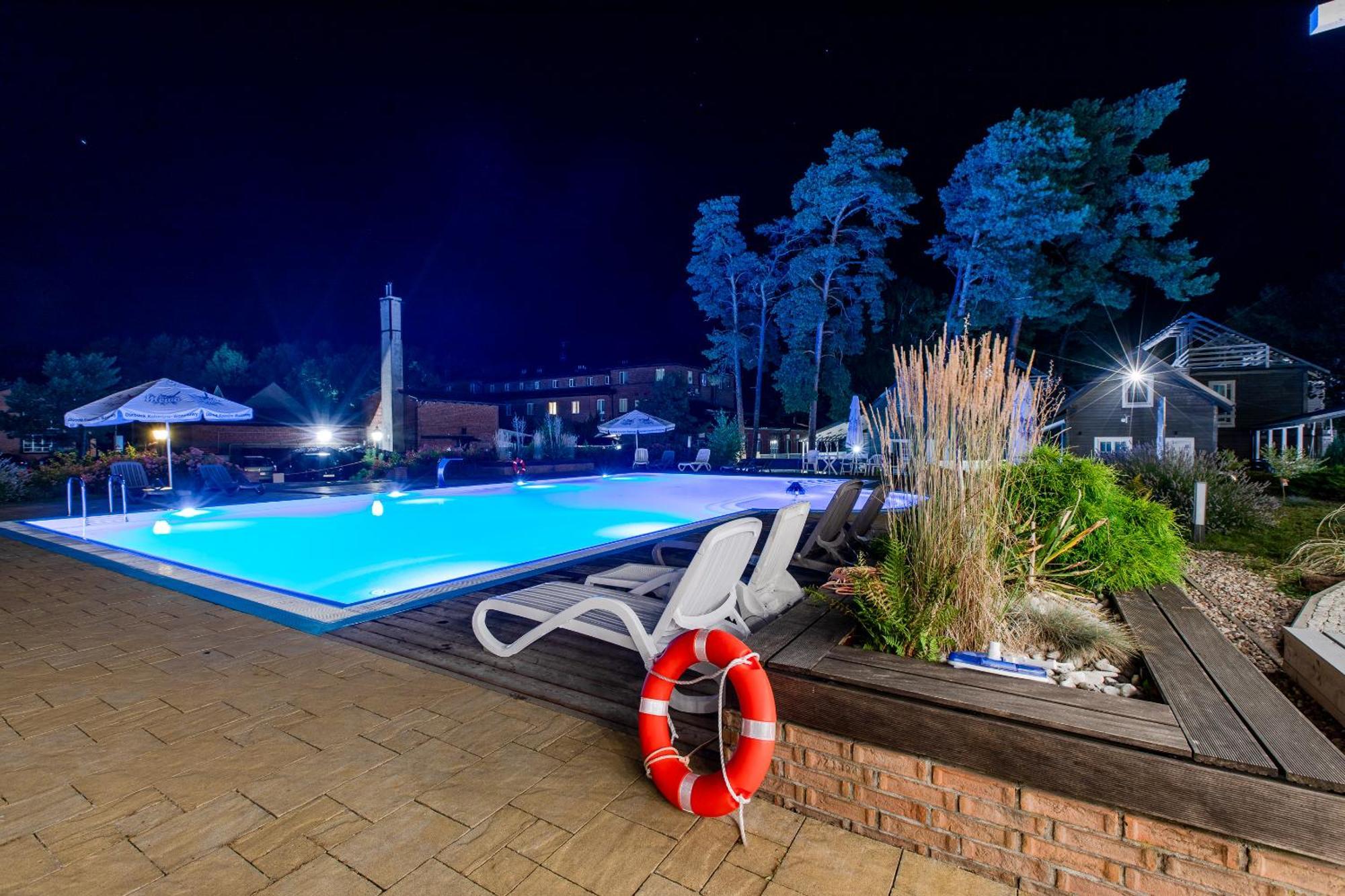 Apartamenty Przy Plazy Z Basenem Z Podgrzewana Woda I Mini Spa - Osrodek Kolonijno-Wczasowy Mewa Niechorze Ngoại thất bức ảnh